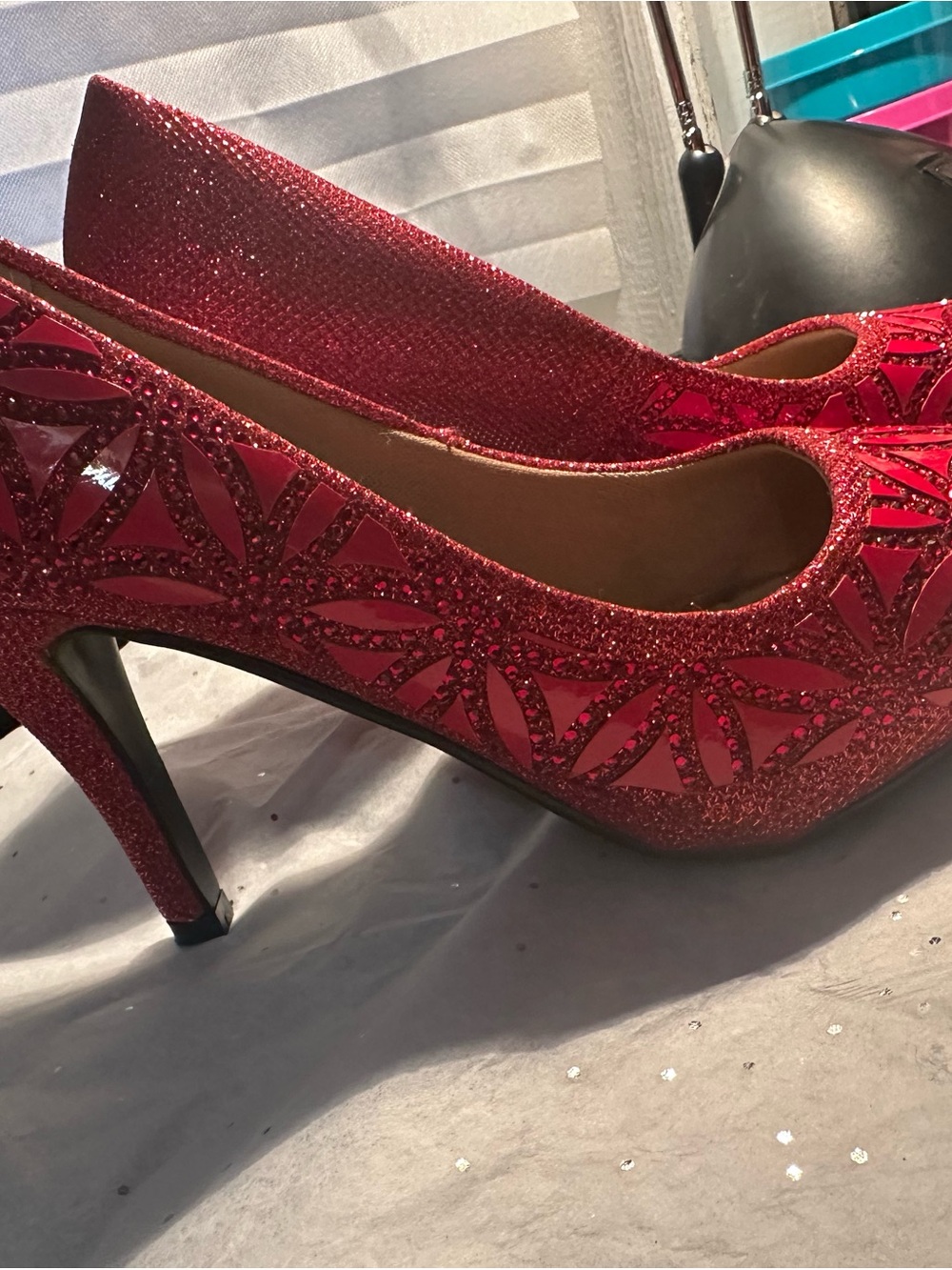 Delicacy Red Glitter Cutout Stiletto Pumps